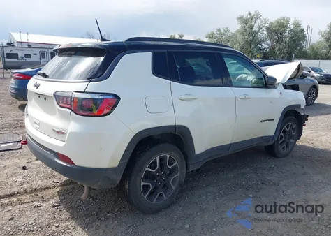 2019 Jeep Compass Trailhawk 4X4 z USA, uszkodzony, nr VIN 3C4NJDDB3KT671092